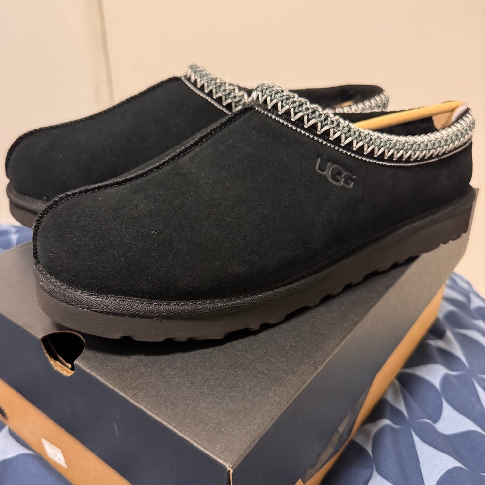 SOLD! UGG Tasman II Men's Black Slip-Ons
